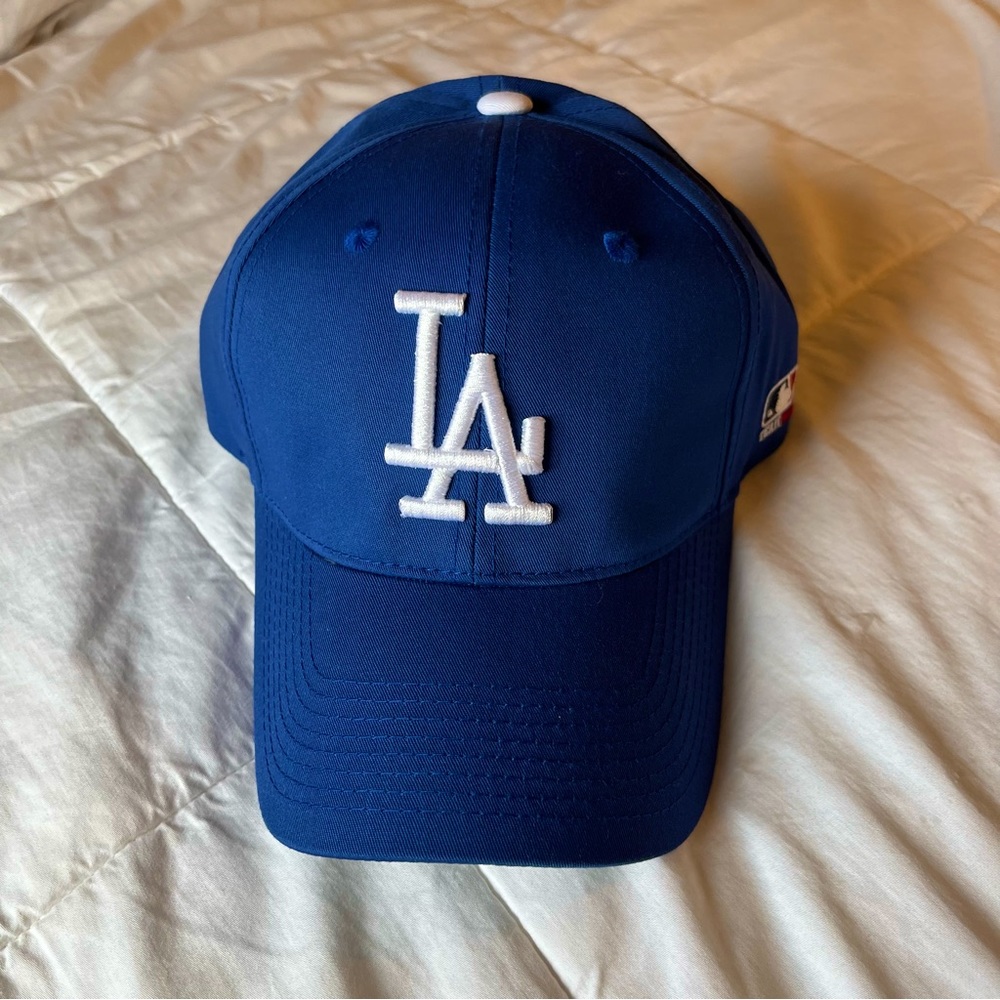 LA Dodgers blue baseball cap